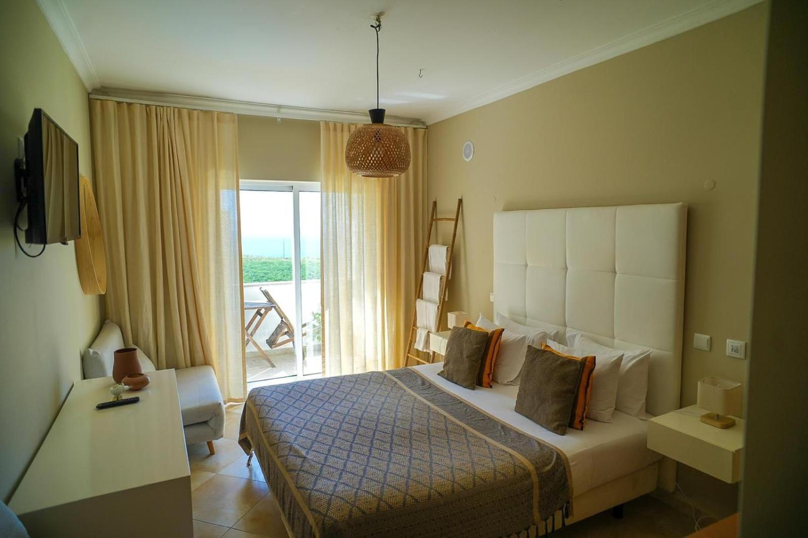 Arrifana Destination Suites Aljezur Eksteriør billede
